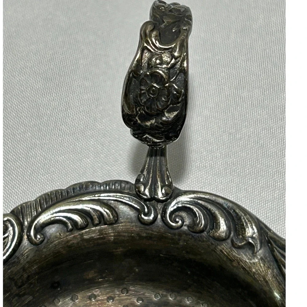 Vintage Van Nelle‎ Silverplate Tea Strainer Ornate Floral Handle Pleet